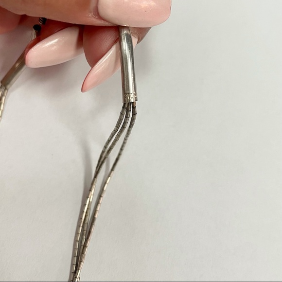 Native Liquid Silver And Turquoise Necklace - Picture 4 of 5